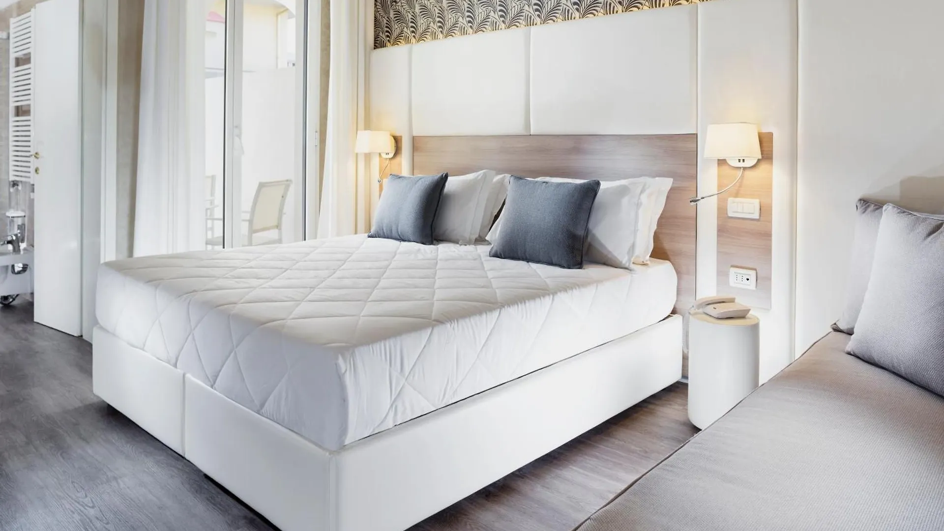 ריצ'יונה Hotel Corallo