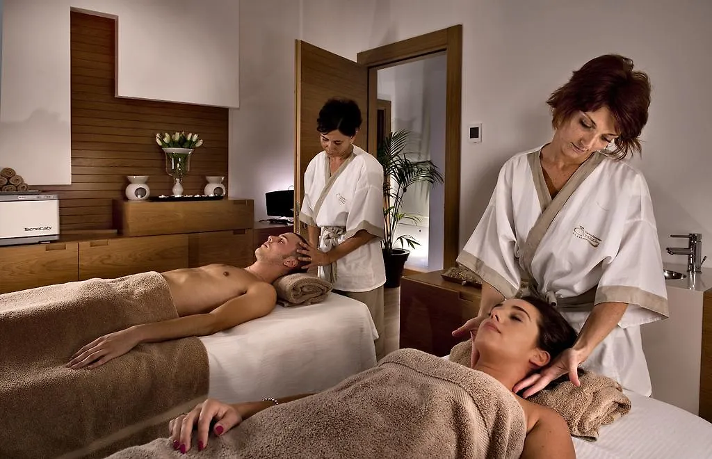 ריצ'יונה Hotel Corallo 4*,