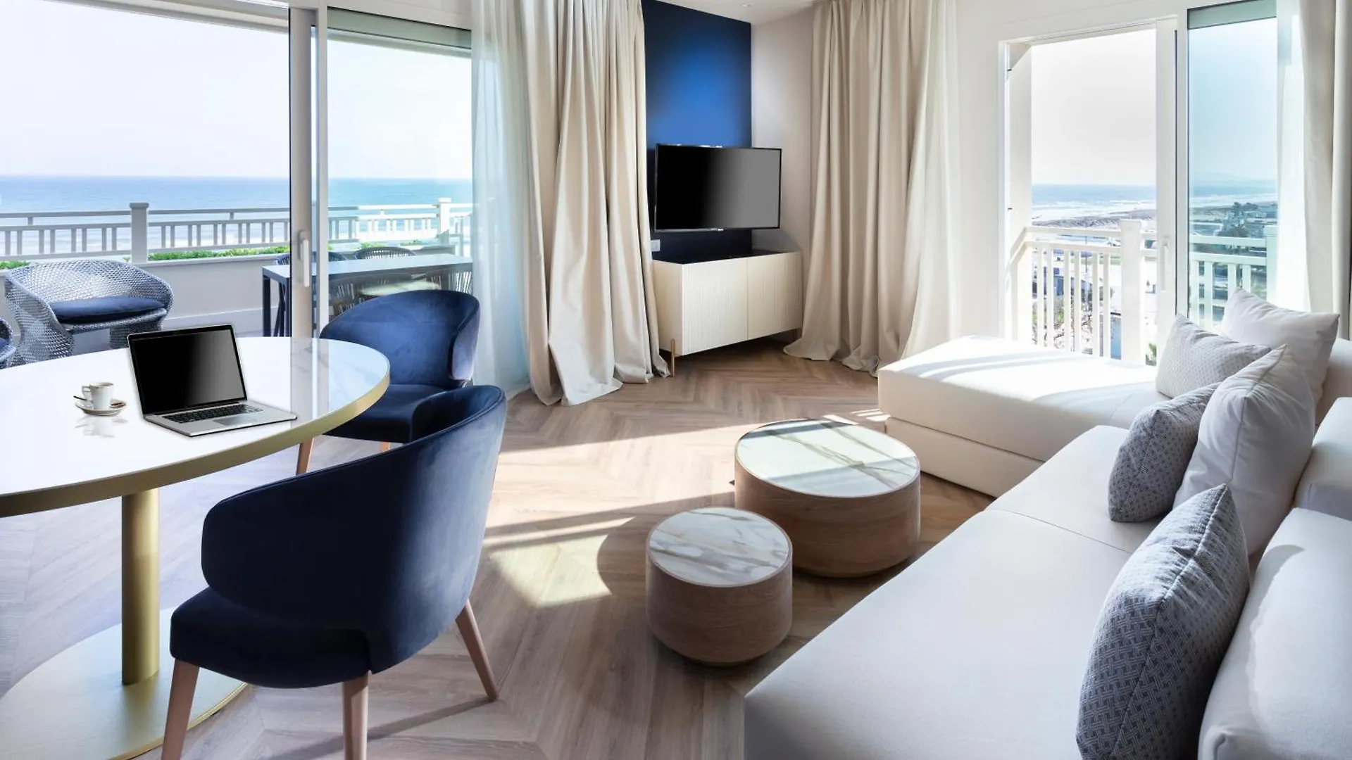 Hotel Corallo Riccione 4*,  Italy