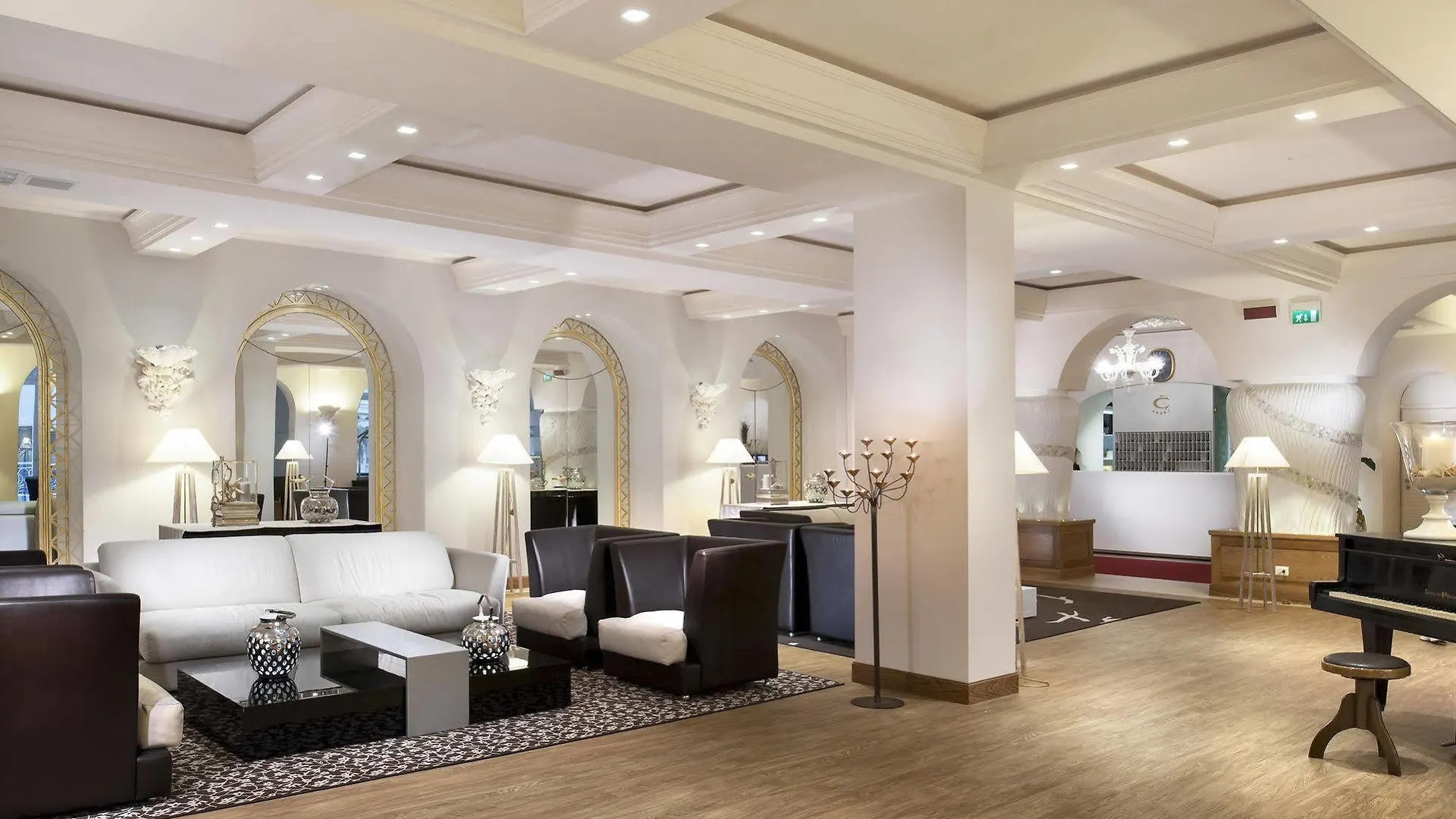 Hotel Corallo Riccione 4*,  Italia