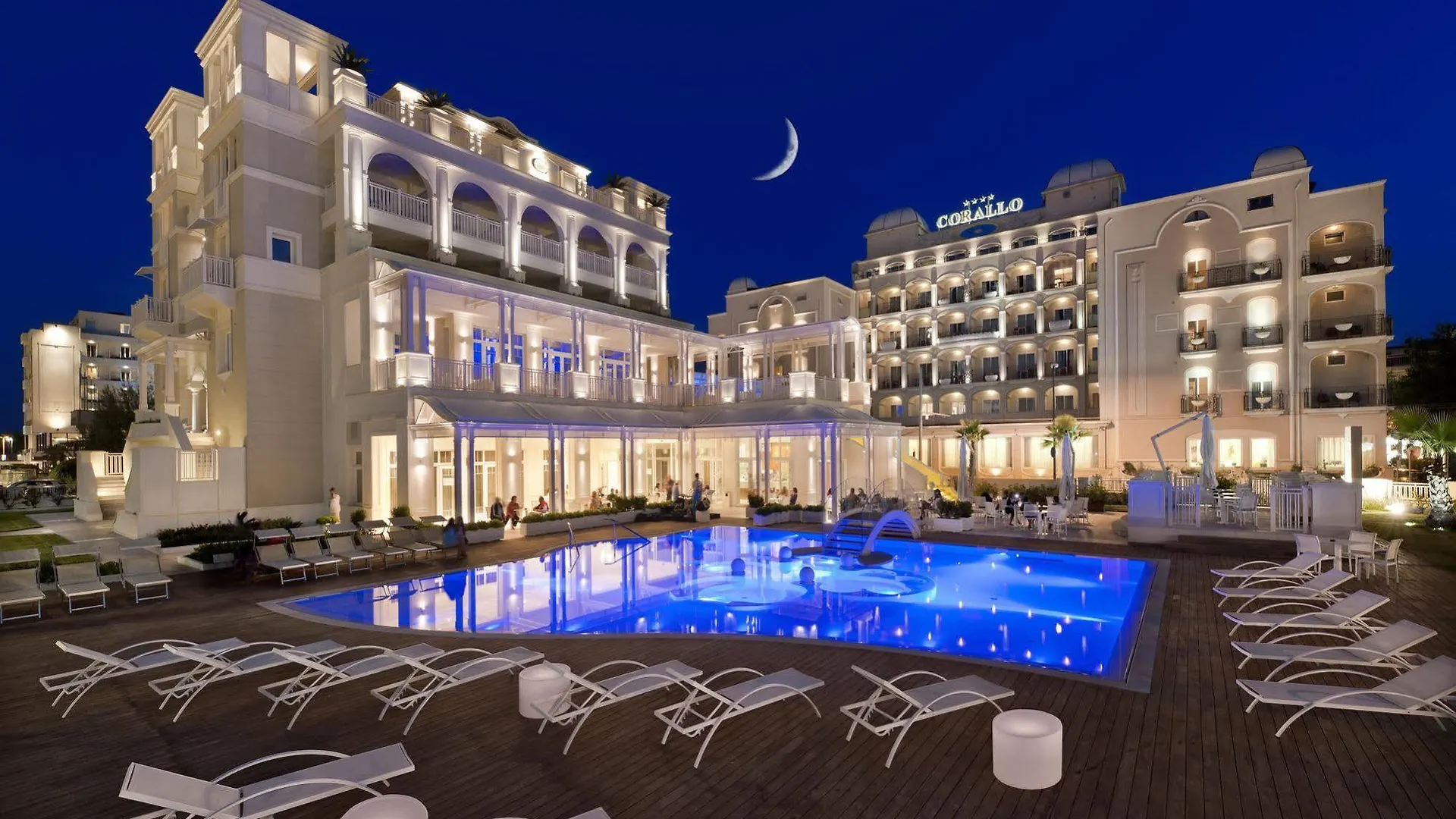Hotel Corallo Riccione 4*,